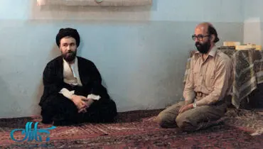 عكس/حضور حاج احمدآقا در منزل چمران