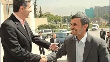 عکس/ استقبال مشایی از احمدی‌نژاد