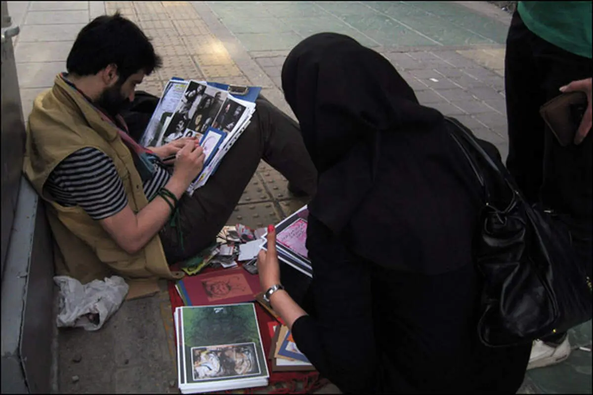 نقاش دوره گرد خیابان انقلاب را می‌شناسید؟