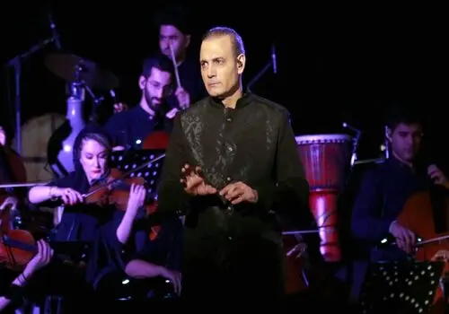
خبرگزاری فرانسه: تعدادی از نقوش تخت جمشید به علت رشد گلسنگ‌ها از بین رفته است
