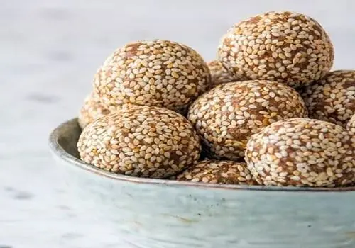 آشنایی با روش تهیه آسان شیرینی مغزدار مجلسی

