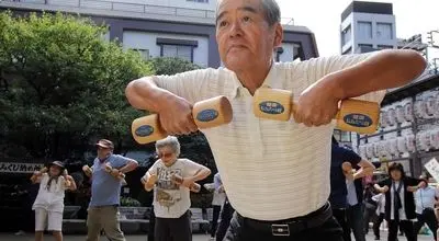 ۷ عادت روزمره ژاپنی‌ها برای رسیدن به ۱۰۰ سالگی

