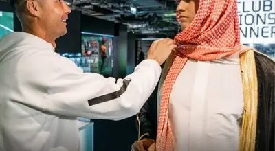 رونالدو در هنگ‌کنگ؛ بازدید ستاره پرتغالی از موزه اختصاصی «CR7 LIFE» + عکس