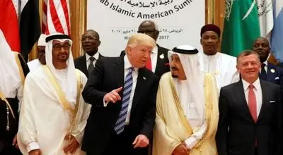 روایت اکونومیست از چرایی تداوم جنگ توسط ترامپ 