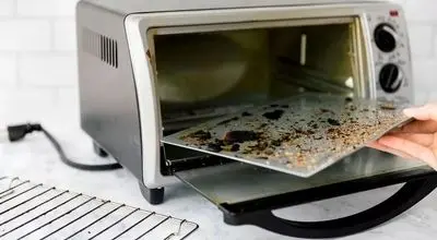آموزش ترفند‌های کاربردی تمیز کردن چربی داخل توستر