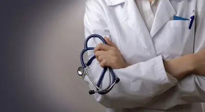 افزایش پزشک عمومی، چاره کار نیست؛ یک‌سوم پزشکان طبابت نمی‌کنند!