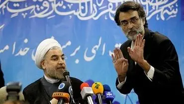 َعکس/ ژست مجری معروف در کنار روحانی