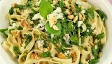 طرز تهیه نودل اسفناج