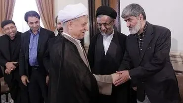 دیدار جمعی از نمایندگان با آیت الله هاشمی/ تصاویر