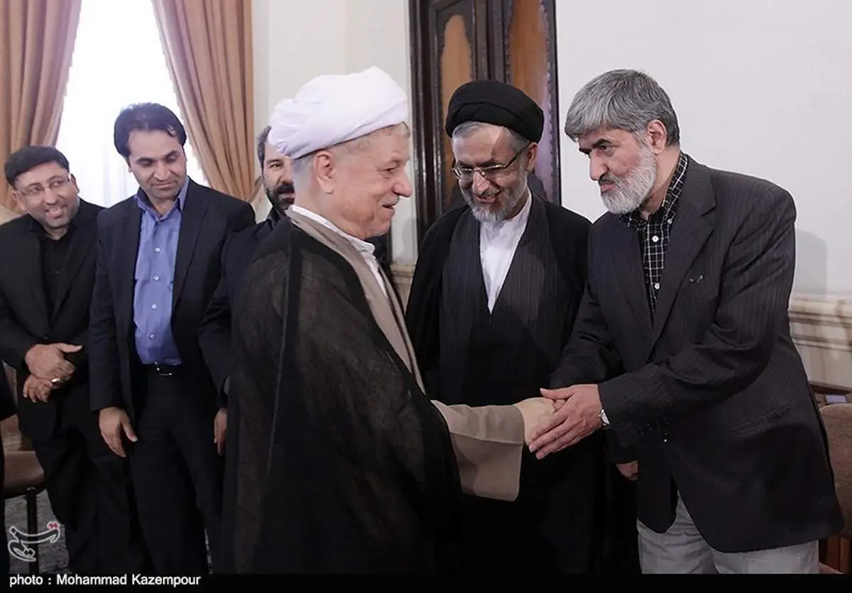 دیدار جمعی از نمایندگان با آیت الله هاشمی/ تصاویر