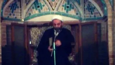 عکس: سخنرانی پسر آقا مجتبی به جای پدر