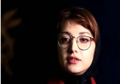 تنها عکسی که از مادر روشنک گرامی وجود دارد 