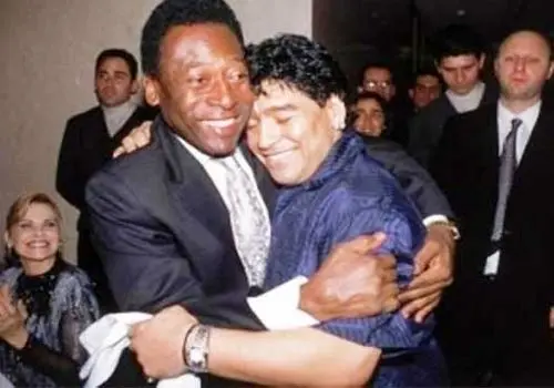 نوه جمشید هاشم پور در آغوش پدربزرگ + عکس

