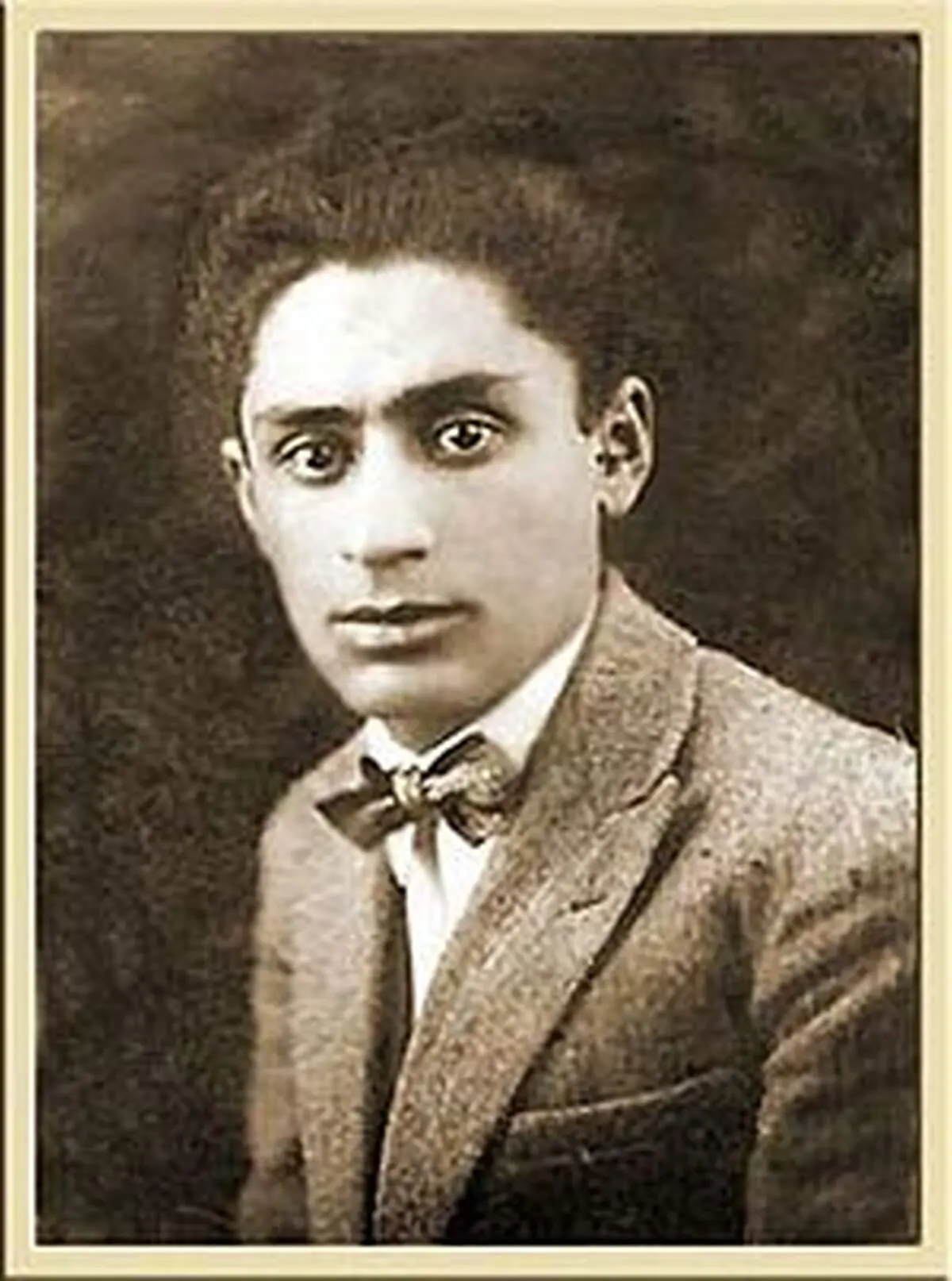 نگاهی به زندگی و آثار بزرگ علوی