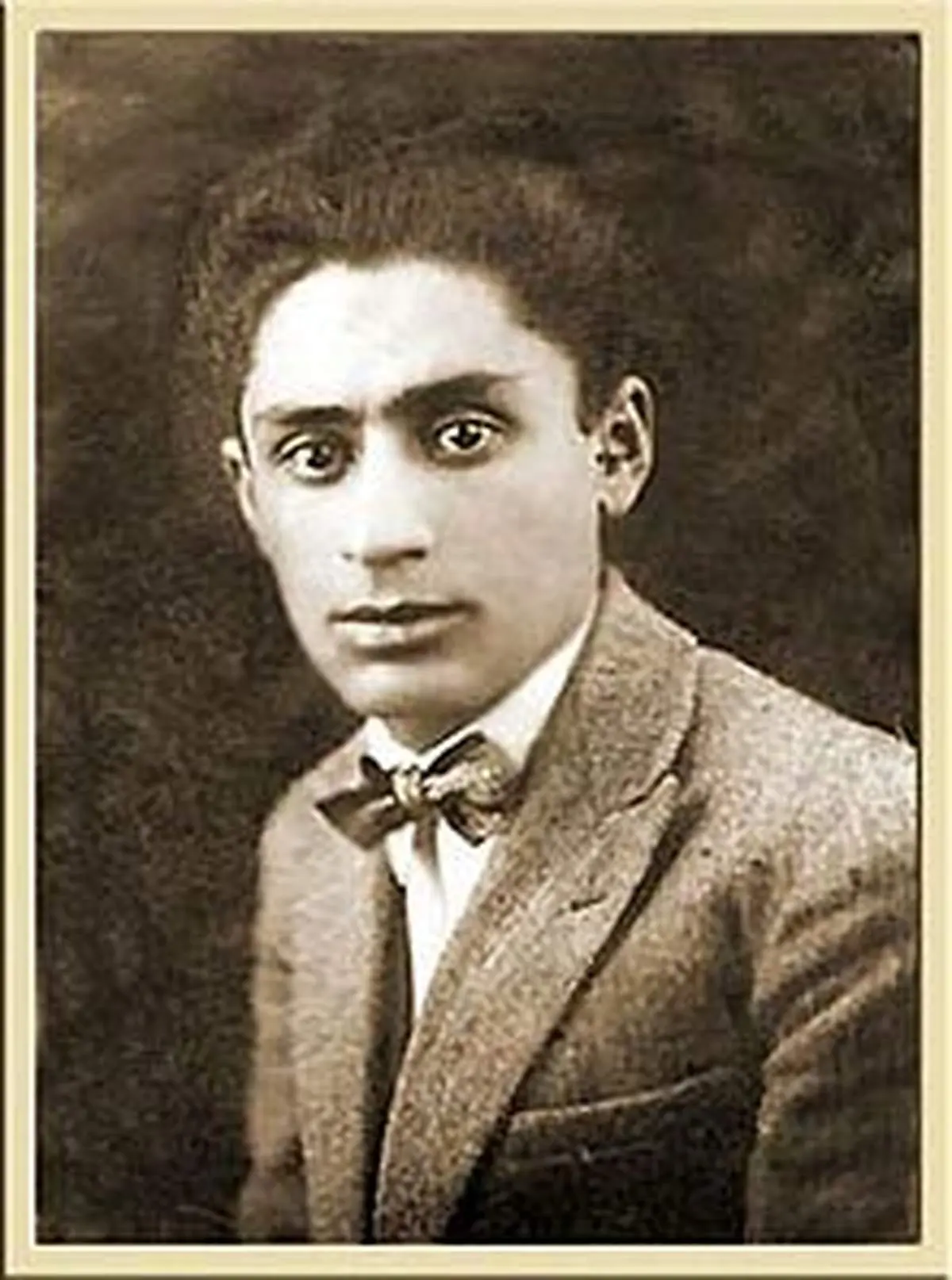 نگاهی به زندگی و آثار بزرگ علوی