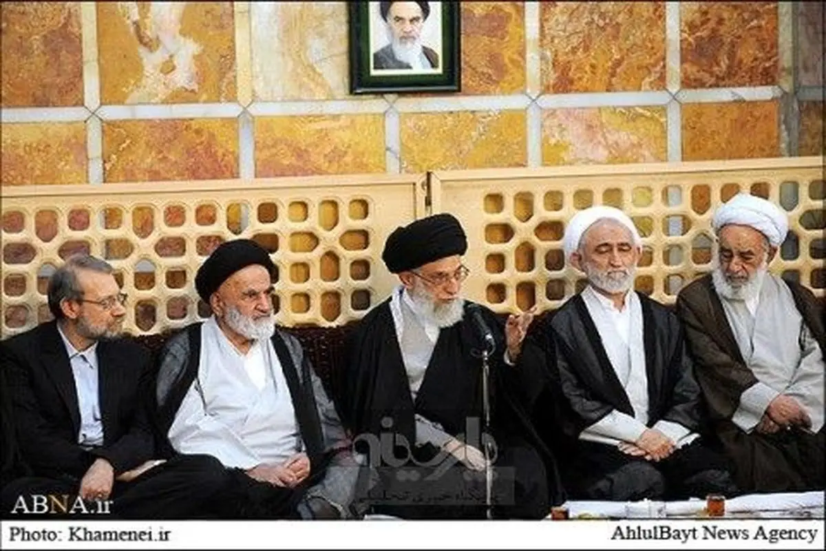 عکس/ تنها وصی شرعی زنده امام خمینی در کنار مقام معظم رهبری