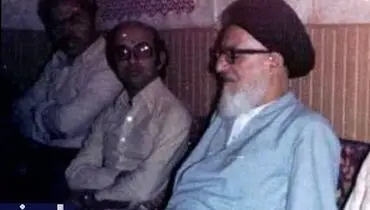 عکس: مهدی چمران در کنار آیت الله طالقانی