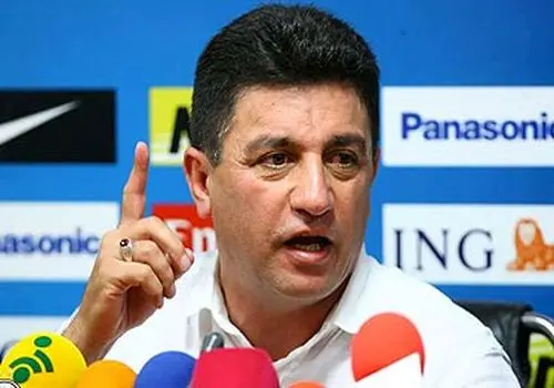 برخورد جالب فردوسی‌پور و قلعه‌نویی در مسجد+ عکس 

