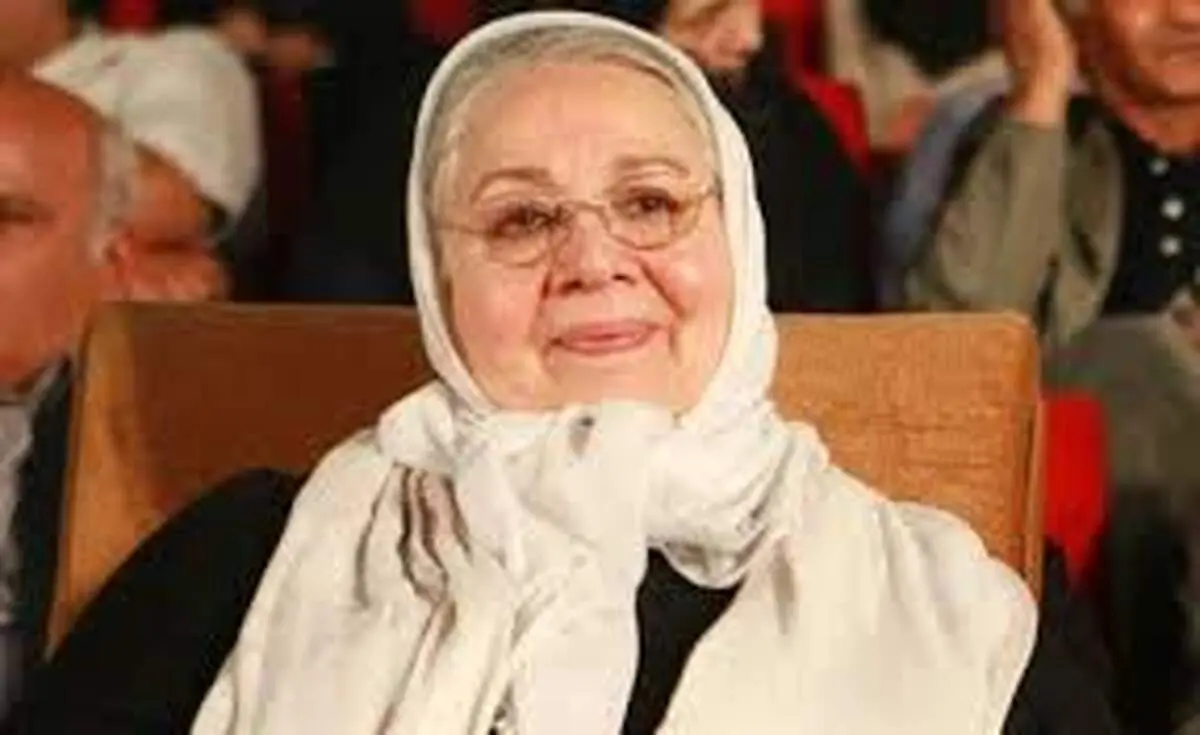 زمان کودکی ما، آپارات را به مدرسه می‌آوردند