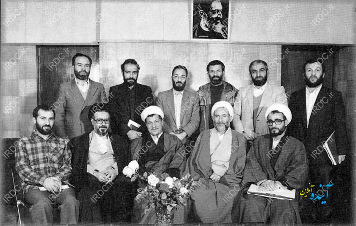 عکس منتشرنشده از هاشمی، یزدی، موسوی خوئینی ها و.. در هیات رئیسه مجلس اول