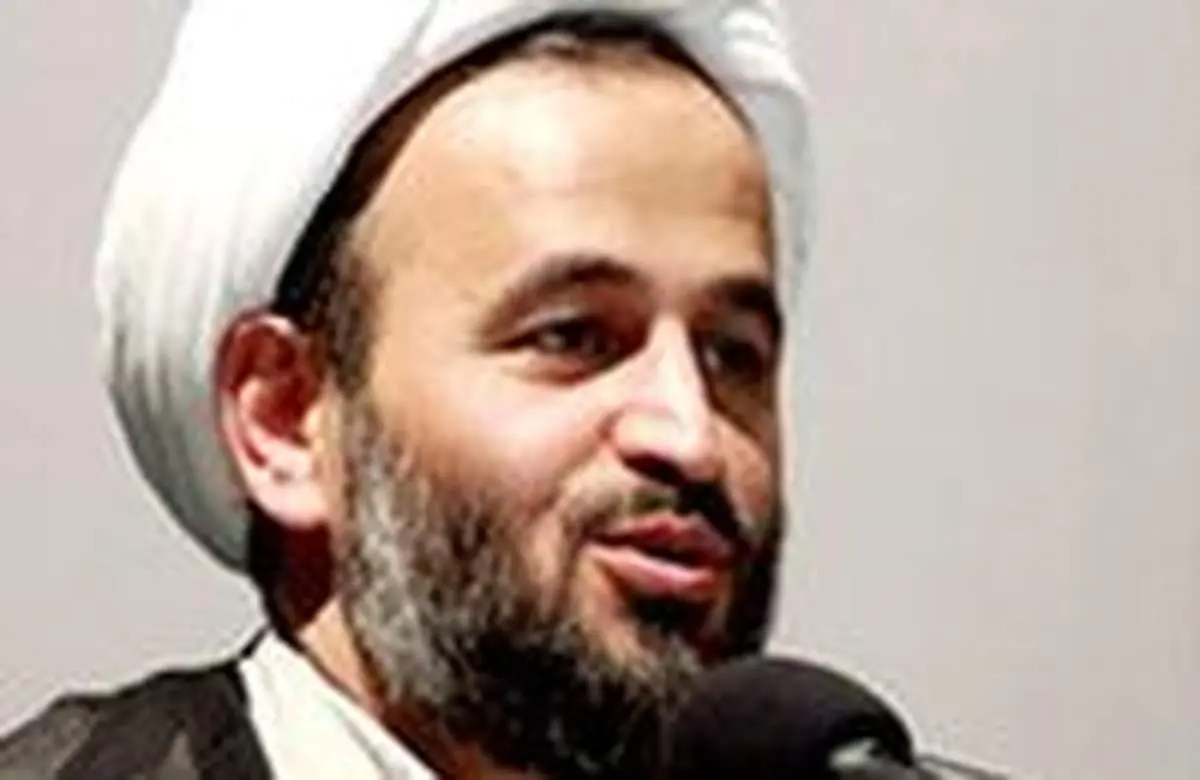 خروجی دانشگاه باید مثل حوزه باشد