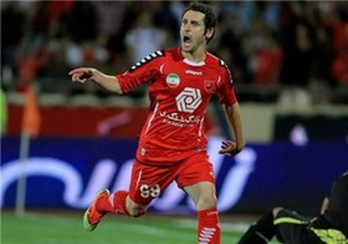 پرسپولیس پس از ۱۱۰ هفته صدرنشین شد