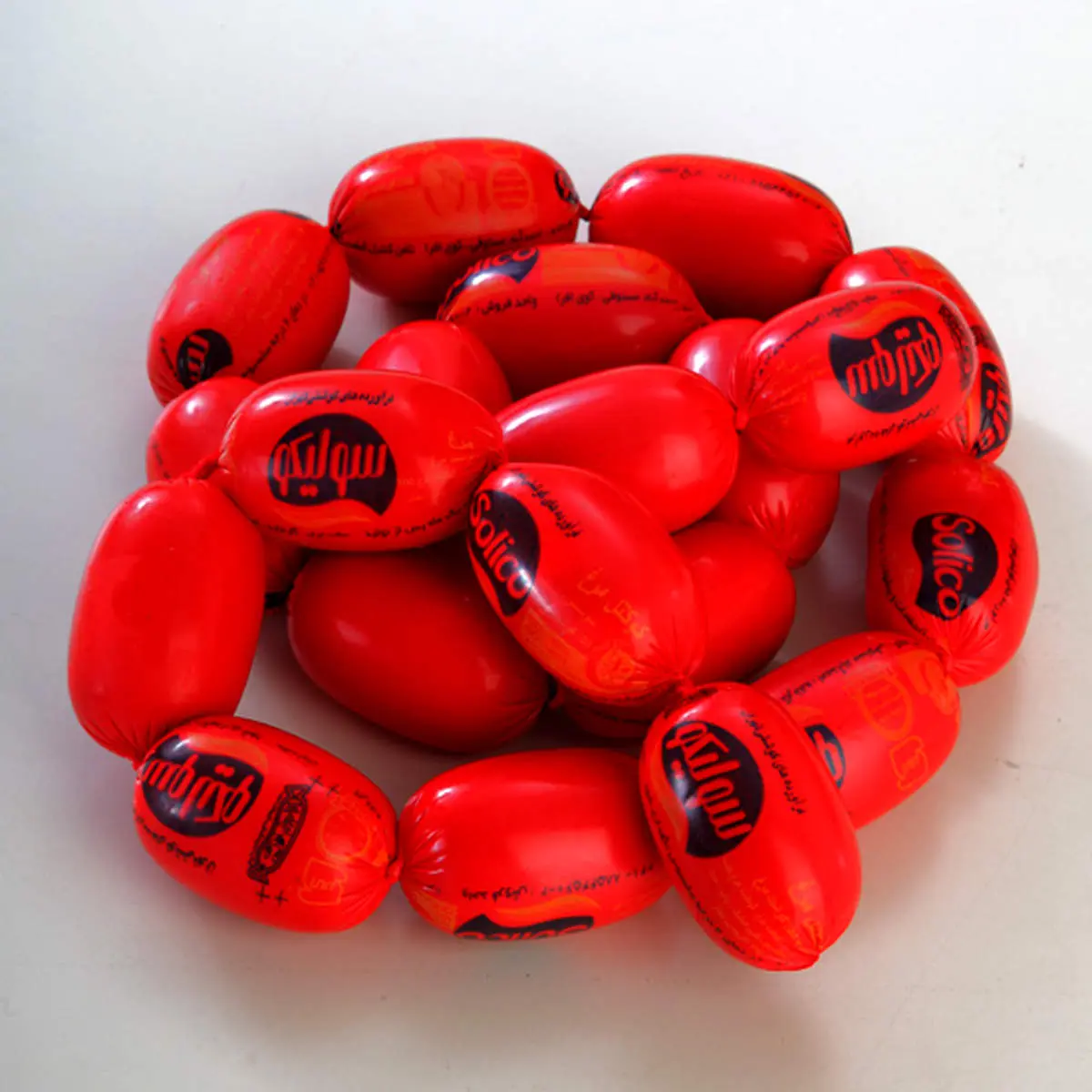 آیا می‌شود سوسیس را خام‌خام خورد؟