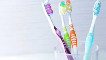 چه زمانی باید مسواک‌مان را عوض کنیم؟ این ۷ نشانه را جدی بگیرید