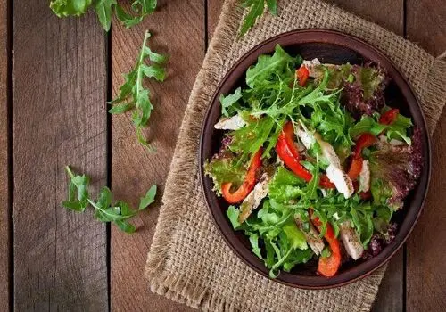 سالاد؛ بهترین جایگاه در وعده‌های غذایی کجاست؟
