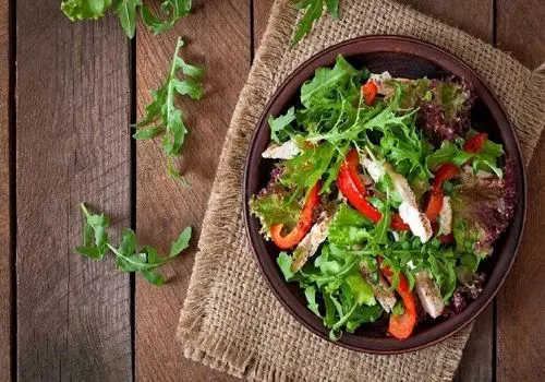سالاد؛ بهترین جایگاه در وعده‌های غذایی کجاست؟
