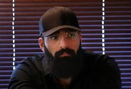 حمید صفت با یک استایل متفاوت و تتوهایش دیده شد + تصاویر