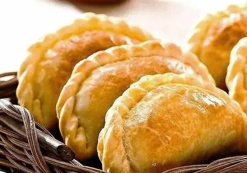 طرز تهیه پیراشکی مغزدار شکلاتی به سبک کافی‌شاپی + فیلم