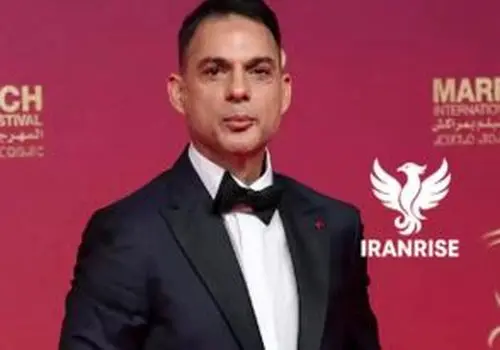 پیمان معادی معذب در کنار خانم ونزدی محبوب/ویدیو 