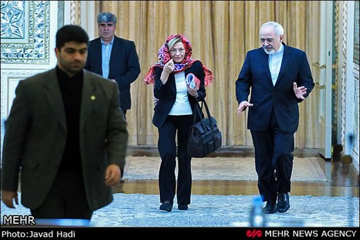 عکس/ حجاب "راحت" وزیر خارجه ایتالیا در کنار ظریف