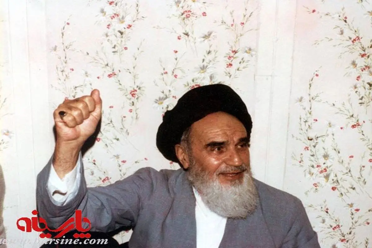 عکس معروفی که پوستر انقلاب 57 شد