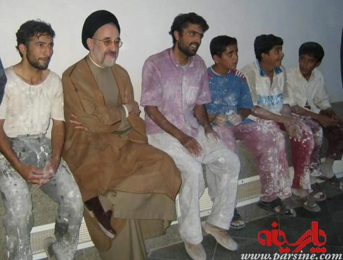 عکس: وقتی خاتمی می خواهد رنگی نشود!