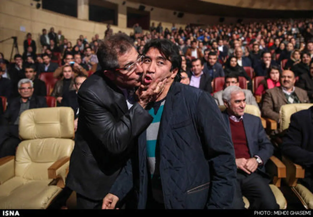 عکس/ بوسه پنجعلی بر صورت خداداد