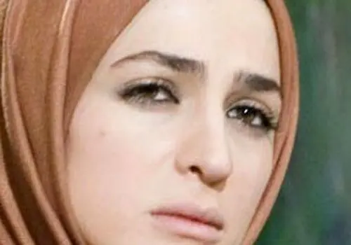 تصویر نادری از « عسل بدیعی و زهرا داوودنژاد» در فرودگاه امام خمینی