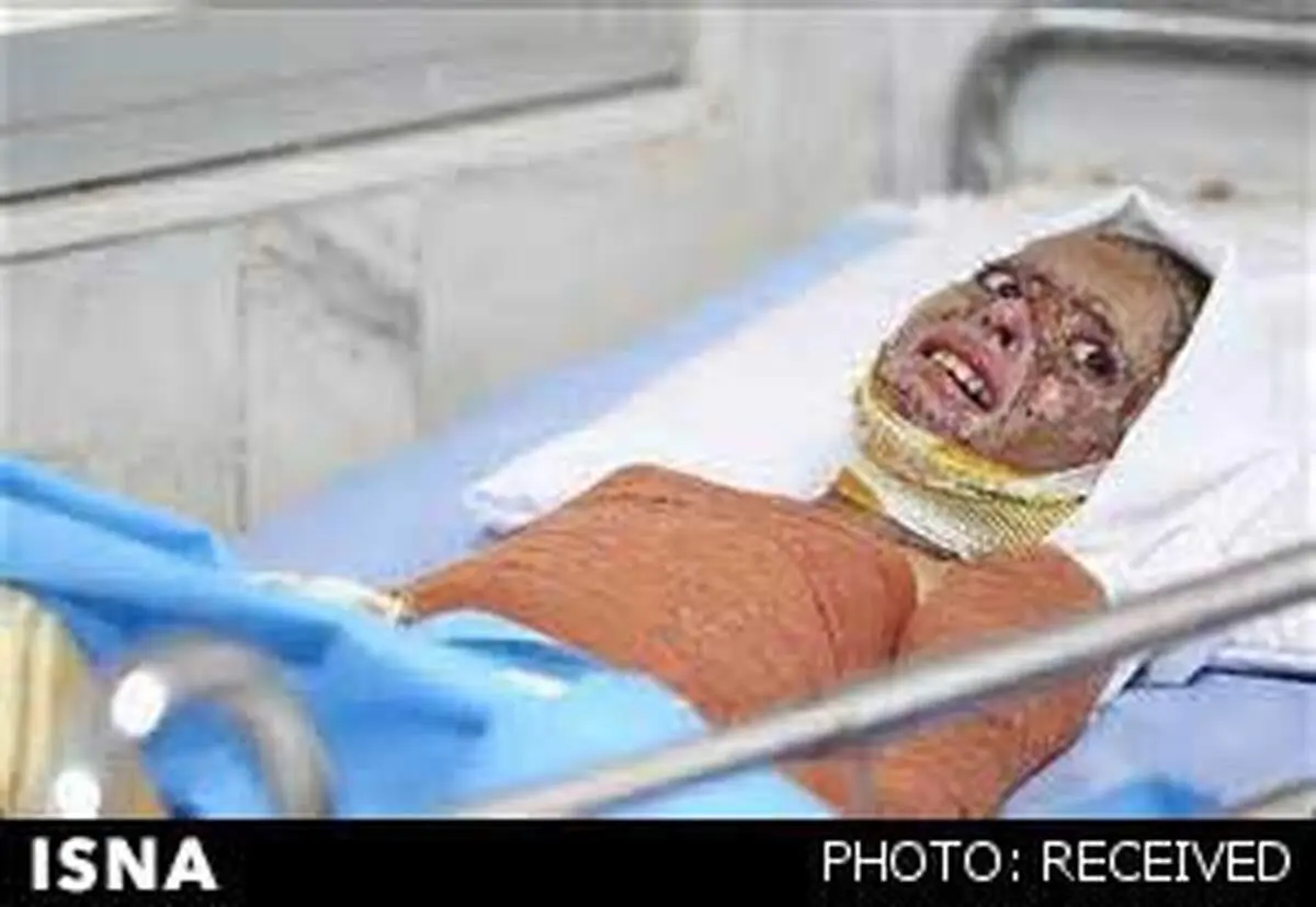 دختری که نمی‌تواند در آیینه نگاه کند