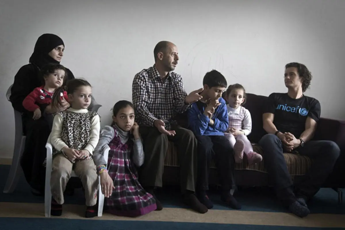 بازیگر «ارباب حلقه‌ها» به دیدار کودکان سوری رفت+عکس