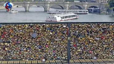 قفل عشق، چهرۀ پاریس را زشت کرده است +عکس