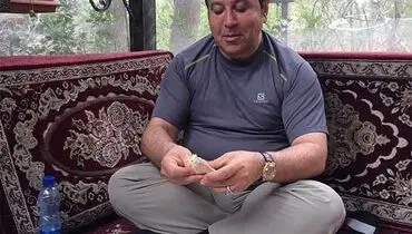 عکس/ املت خوری میلیاردر معروف!
