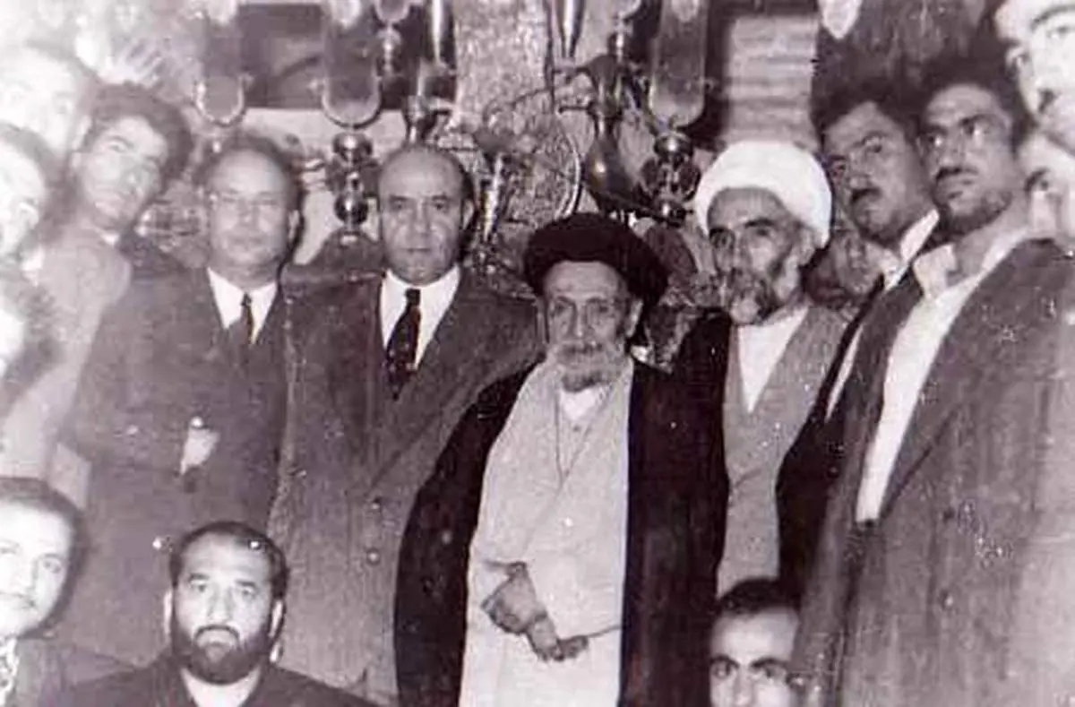آیتالله کاشانی پس از کودتای ۲۸ مرداد: ملت شاه را دوست دارد