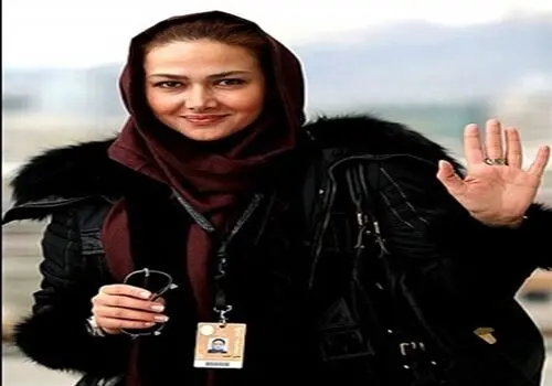 شرکت آناهیتا نعمتی در دوی ماراتن دوبی + فیلم