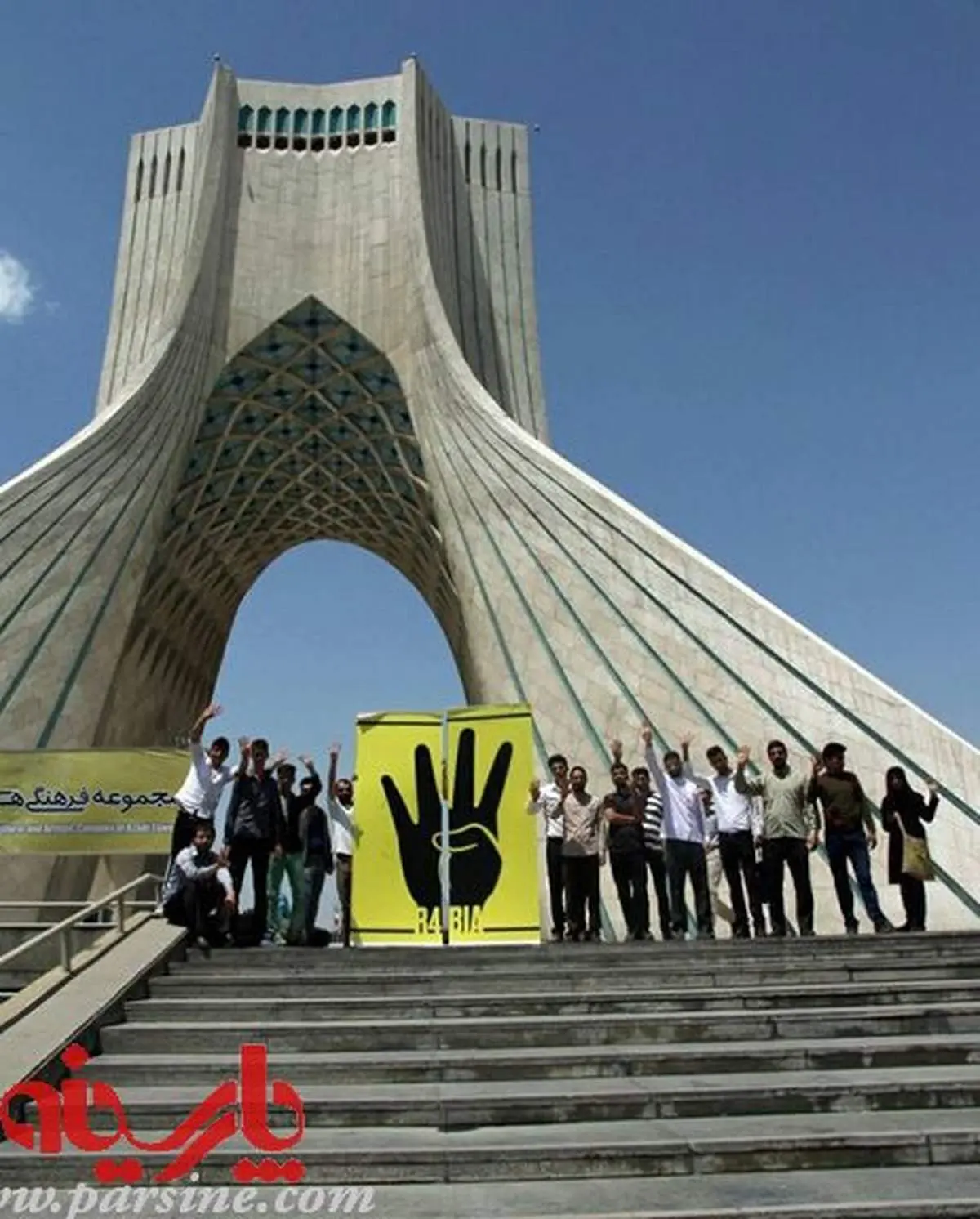 همبستگی گروهی از دانشجویان ایرانی با اخوان المسلمین در میدان آزادی