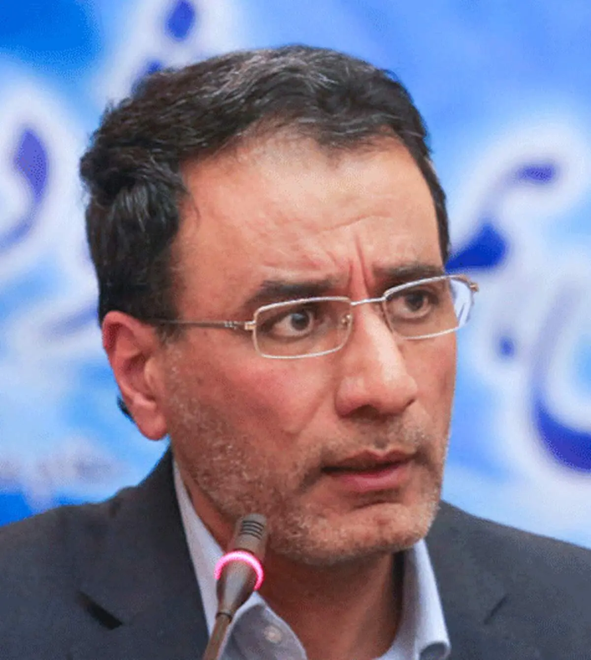 تكذيب خروج وزير علوم از كشور