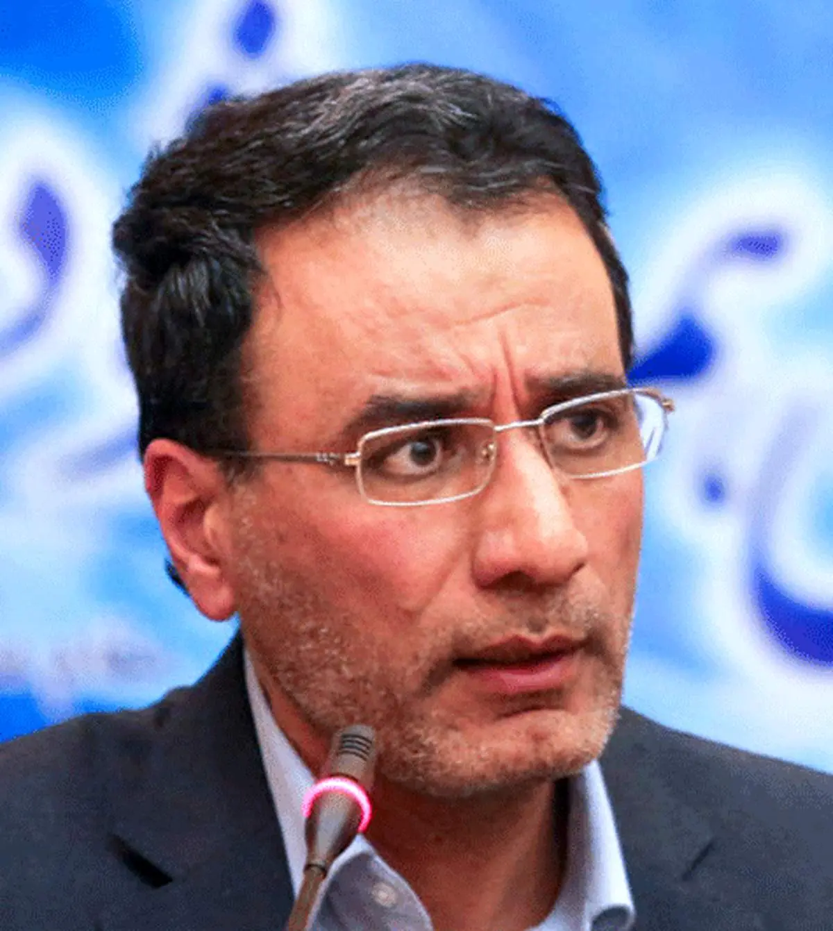 تكذيب خروج وزير علوم از كشور