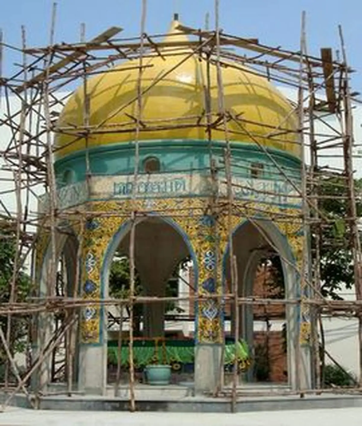 كاشيكاري مقبره شيخ احمد قمي در تايلند با هزينه جمهوري اسلامي