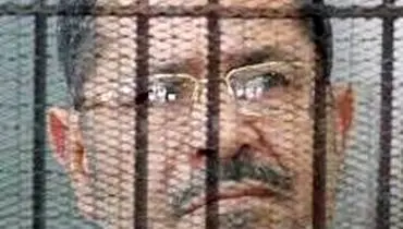 مرسی در دادگاه شعار "لبیک یا غزه" سر داد