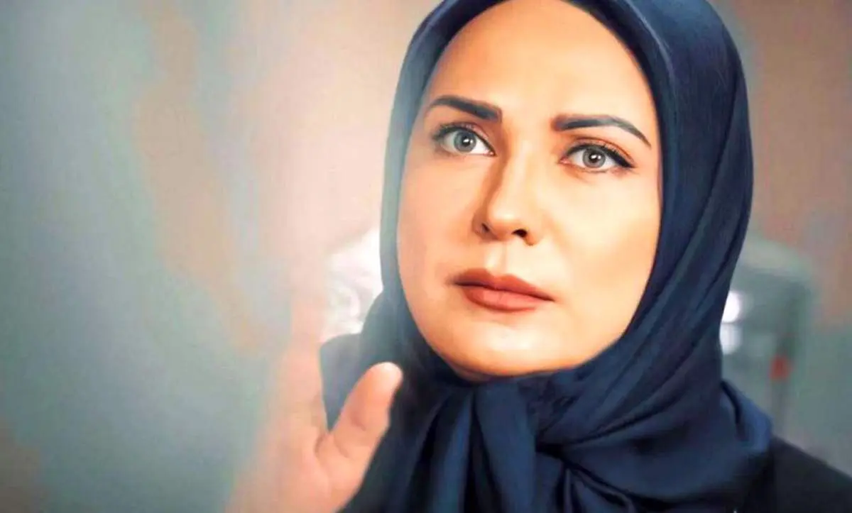 جوانی جاودانه خانم بازیگر! عکس جدید لعیا زنگنه در آستانهی ۶۰ سالگی